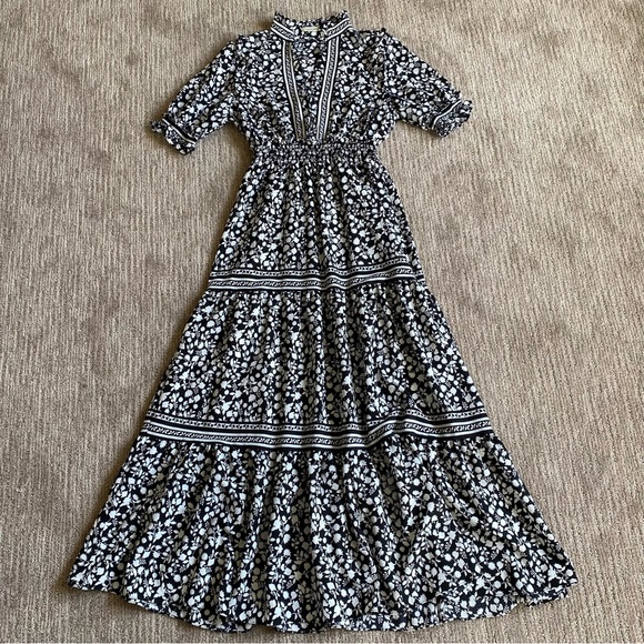 Max Studio Dresses & Skirts - Max Studio Black and White Botanical Print Maxi Dress Coastal Cowgirl